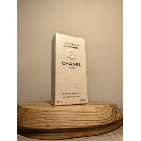 Туалетная вода Chanel Une Fleur de Chanel EDT 35 мл винтаж 1998 года спрей в слюде